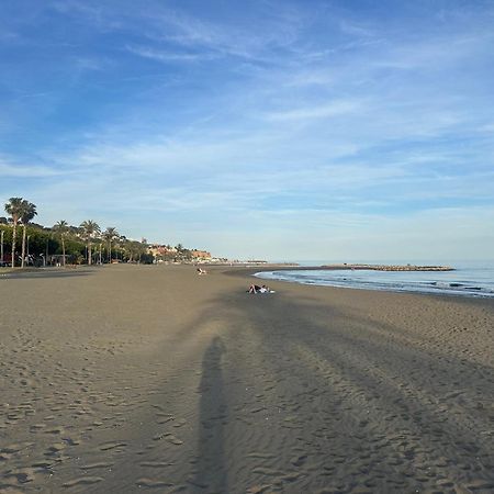 Apartamento Maui Beach En El Palo Málaga Esterno foto