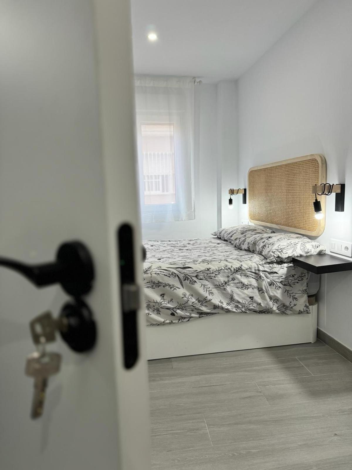 Apartamento Maui Beach En El Palo Málaga Esterno foto