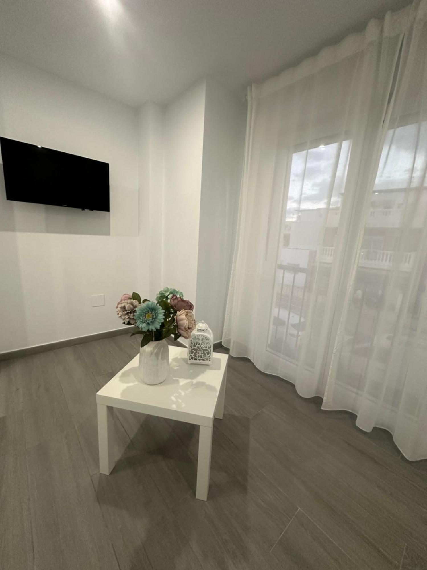 Apartamento Maui Beach En El Palo Málaga Esterno foto