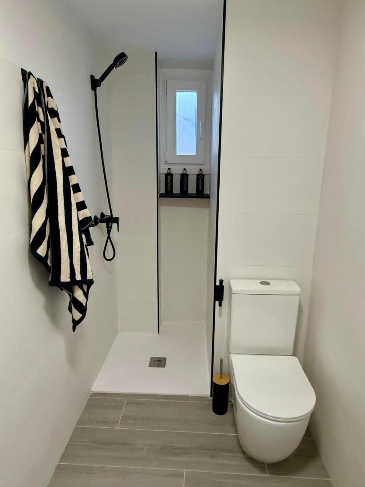 Apartamento Maui Beach En El Palo Málaga Esterno foto