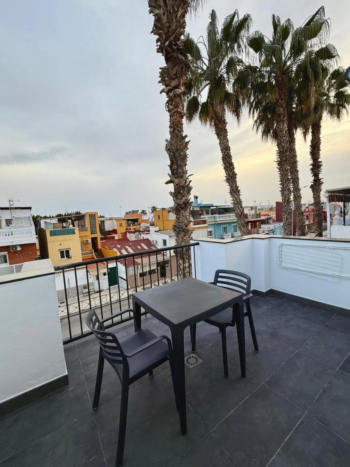 Apartamento Maui Beach En El Palo Málaga Esterno foto